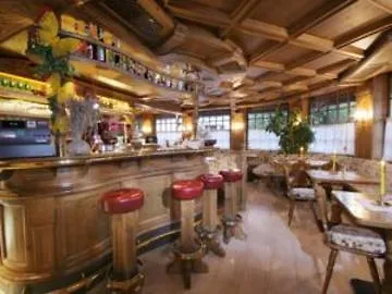 Hotel Monica