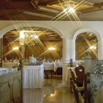 Hotel Monica Dobbiaco